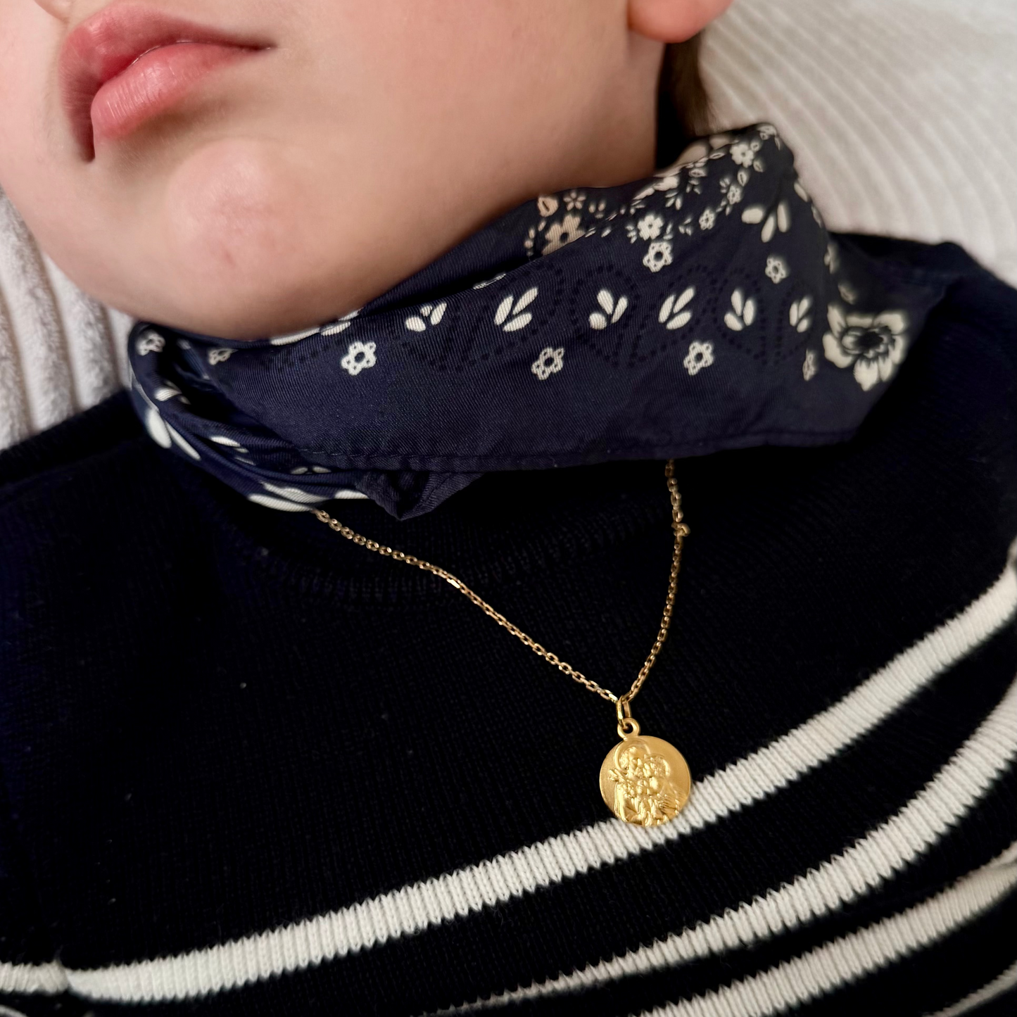 Collier & Médaille Saint Joseph à l'Enfant (dorée à l'or fin)