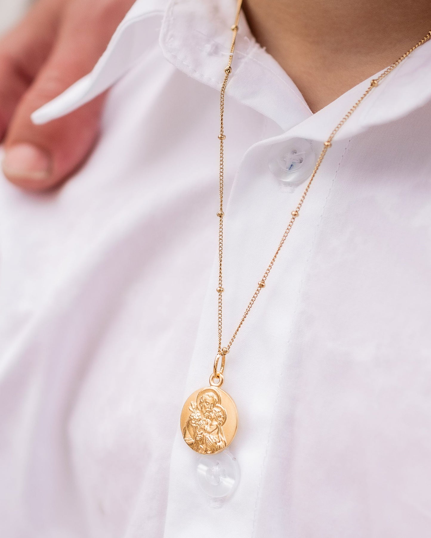 Collier & Médaille Saint Joseph à l'Enfant (dorée à l'or fin)