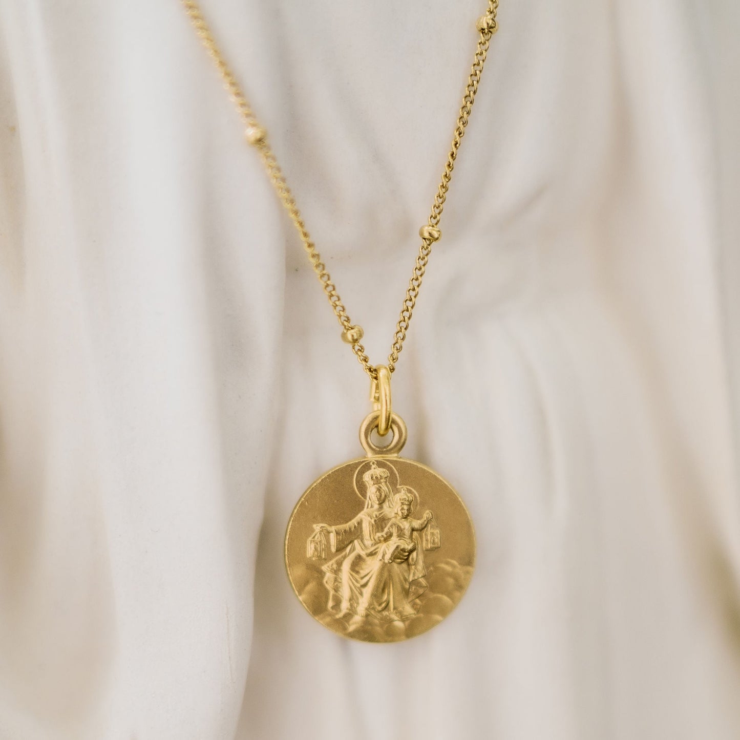 Collier & Médaille Scapulaire (dorée à l'or fin)