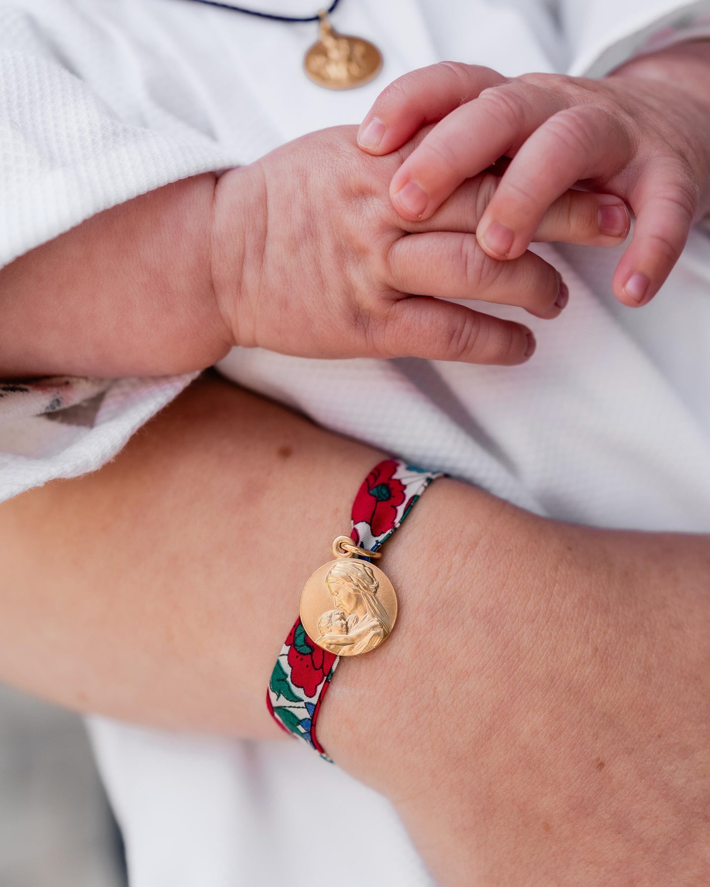 Bracelet Liberty & Médaille Vierge à l’Enfant Tendresse (dorée à l'or fin)