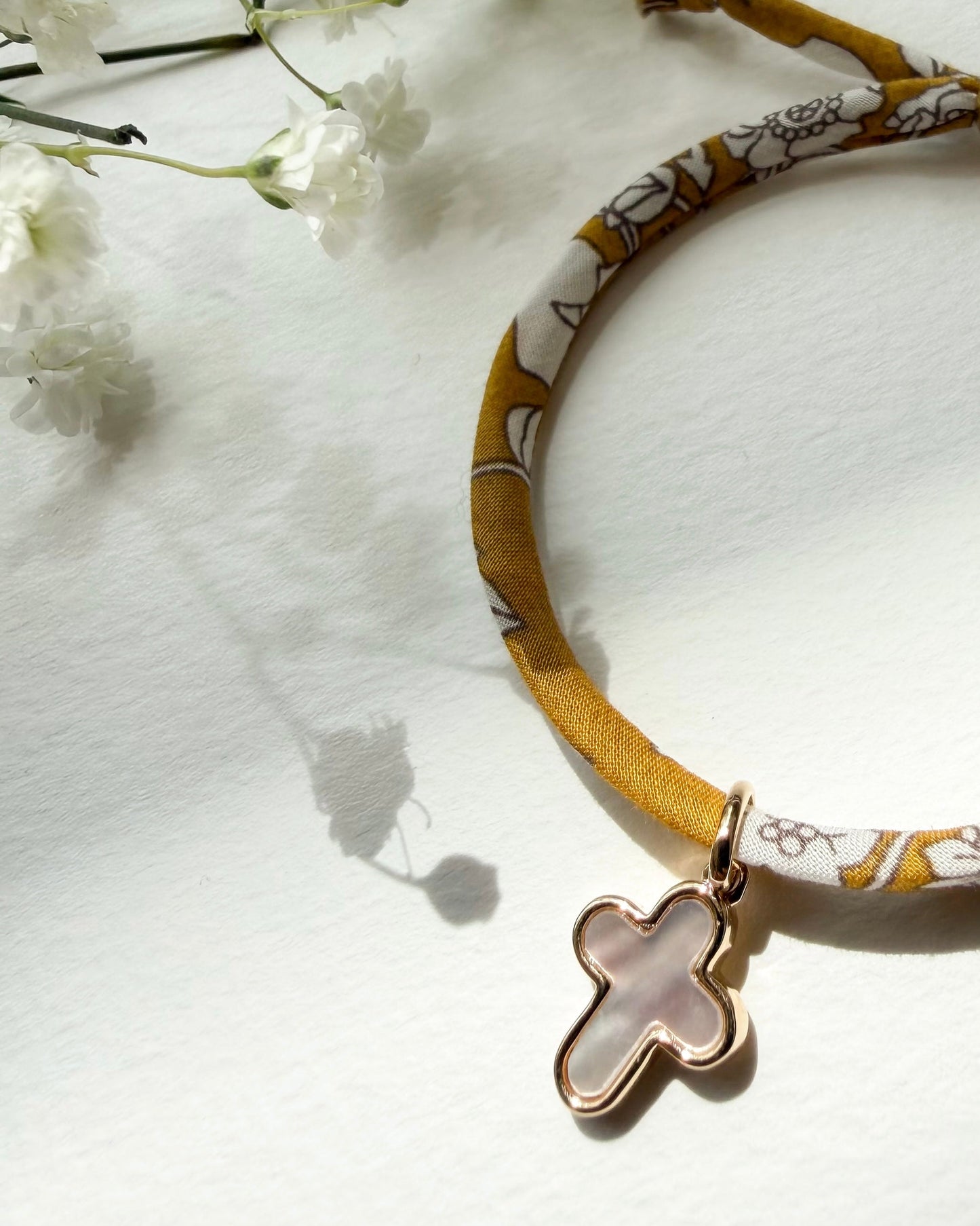Bracelet Liberty & croix de nacre (plaqué or)