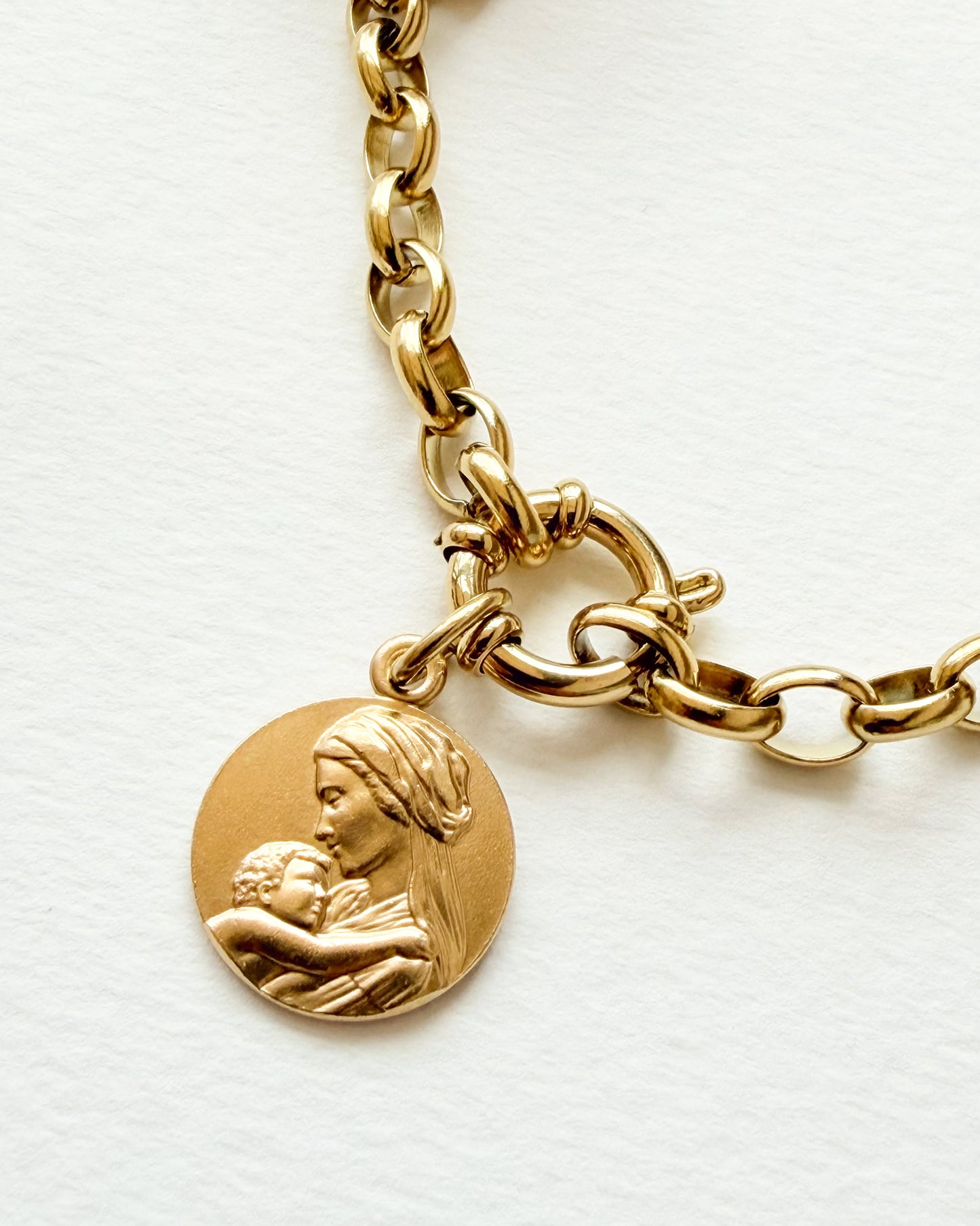 Bracelet Maille, fermoir bijou & Médaille (dorée à l'or fin)