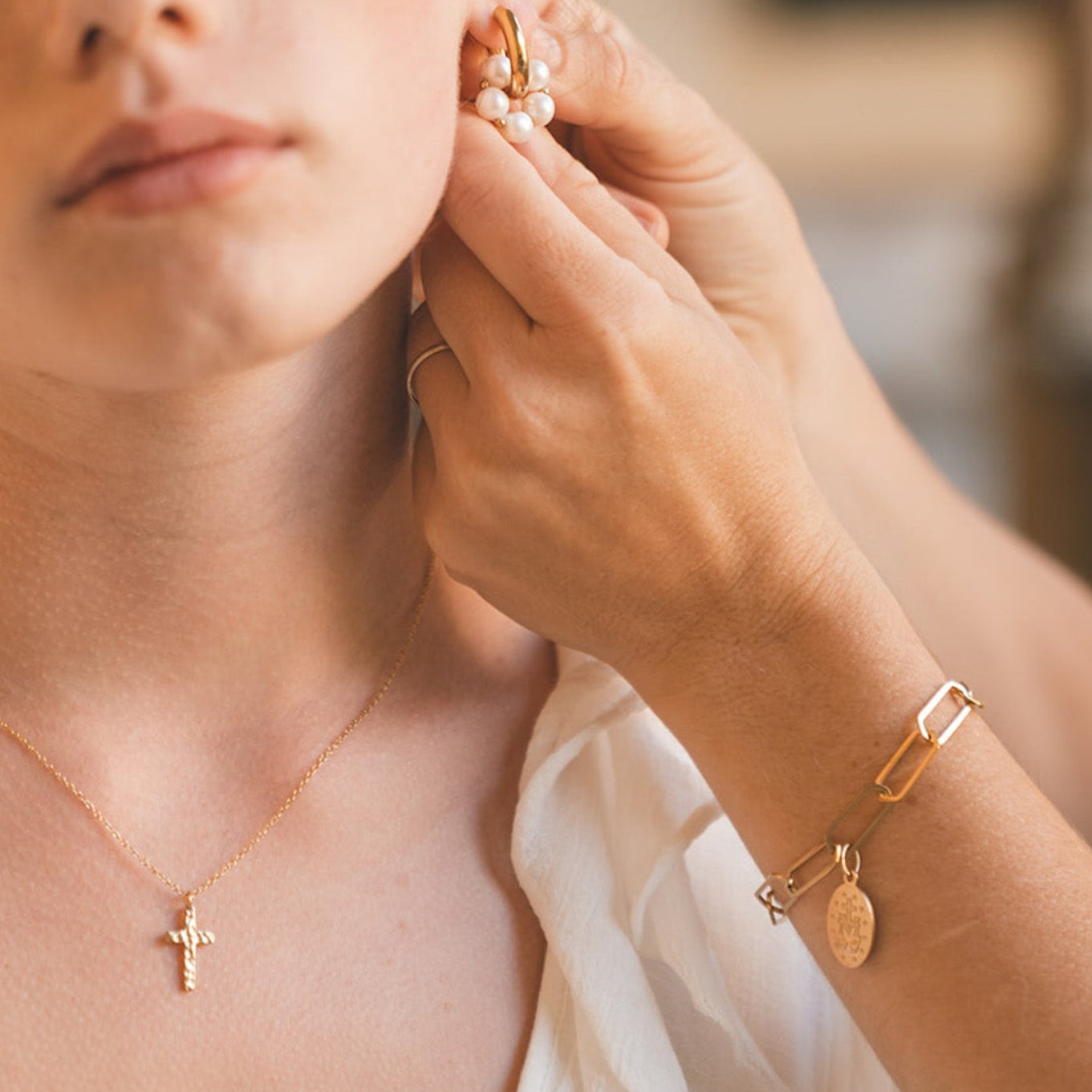 Collier Croix martelée